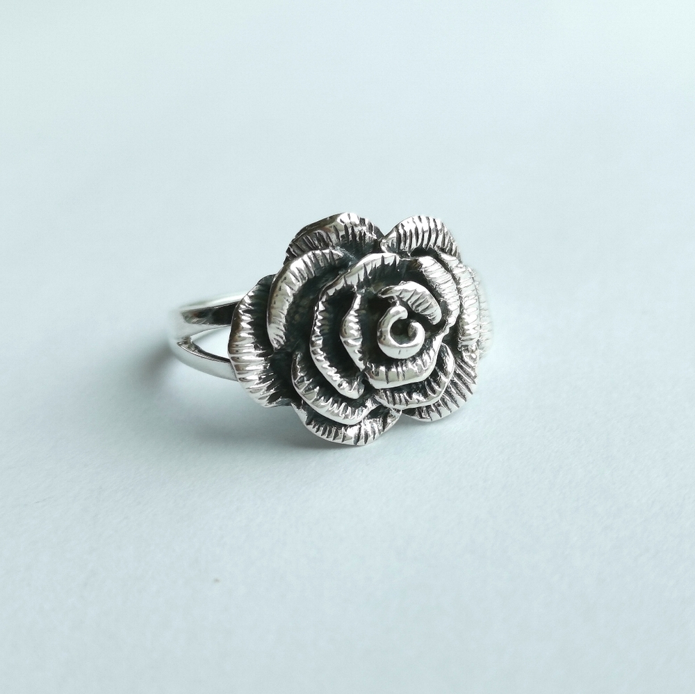 Sterling Silver Sculptural Rose Flower Garden ring Size 7 🆕